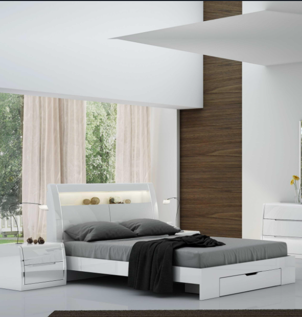 LIT DOUBLE QUEEN KING BED