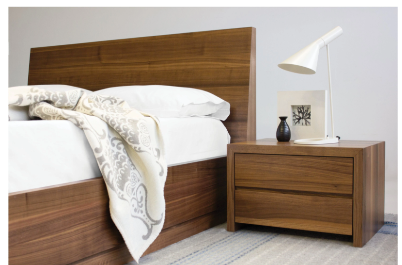 LIT QUEEN BED