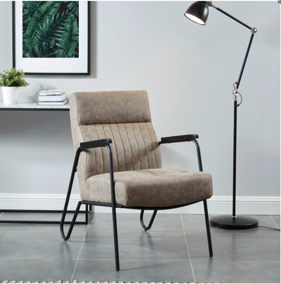CHAISE