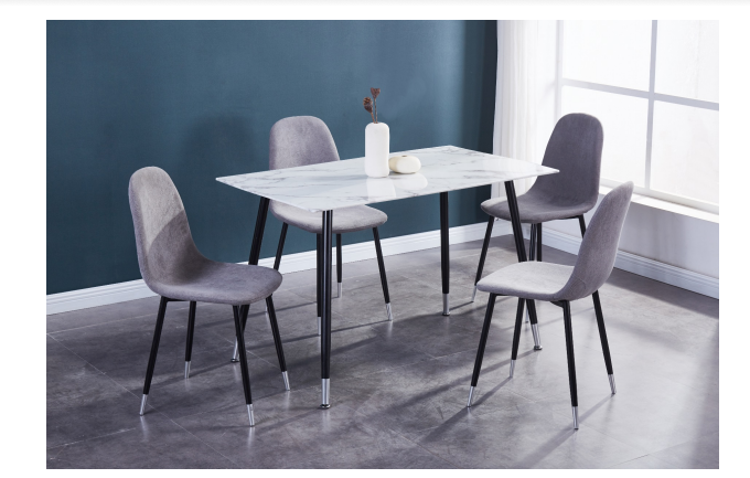 TABLE À MANGER