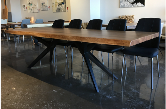 TABLE À MANGER