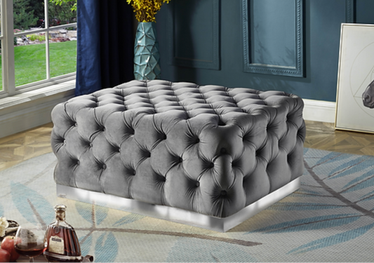 ottoman/pouf