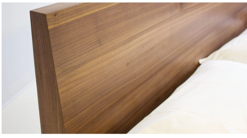LIT QUEEN BED