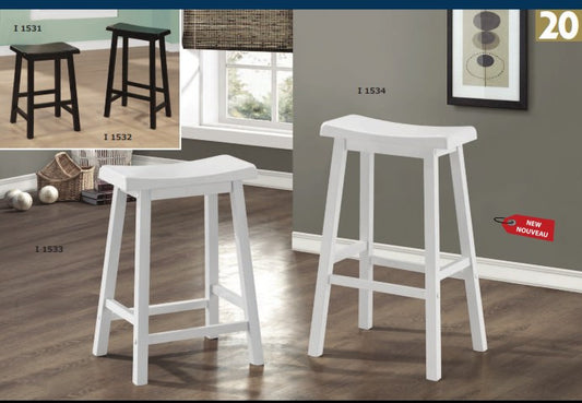 WHITE 29"H SADDLE SEAT BARSTOOLS / 2PCS PER CARTON TABOURETS 29"H SIEGE EN SELLE BLANC / 2MCX PAR BOITE